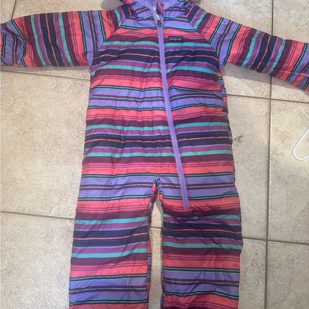 Patagonia Snowsuit size 12 month - Picture 3 of 6